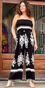 Jumpsuit med smock detalje sort Likelondon