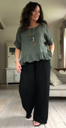 Freja hørbluse med peplum khaki LikeLondon