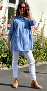Susse bluse med cirkelmønster og lomme foran denim LikeLondon