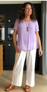 Diana bluse med halskæde lys lilla LikeLondon