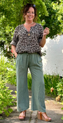 Elise ensfarvet buks khaki LikeLondon