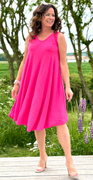 Alma kjole med brede stropper pink Likelondon