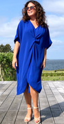 Lisa ensfarvet kjole med knude foran royalblue LikeLondon